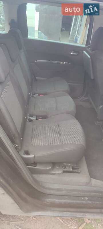 Микровэн Peugeot 5008 2011 в Павлограде
