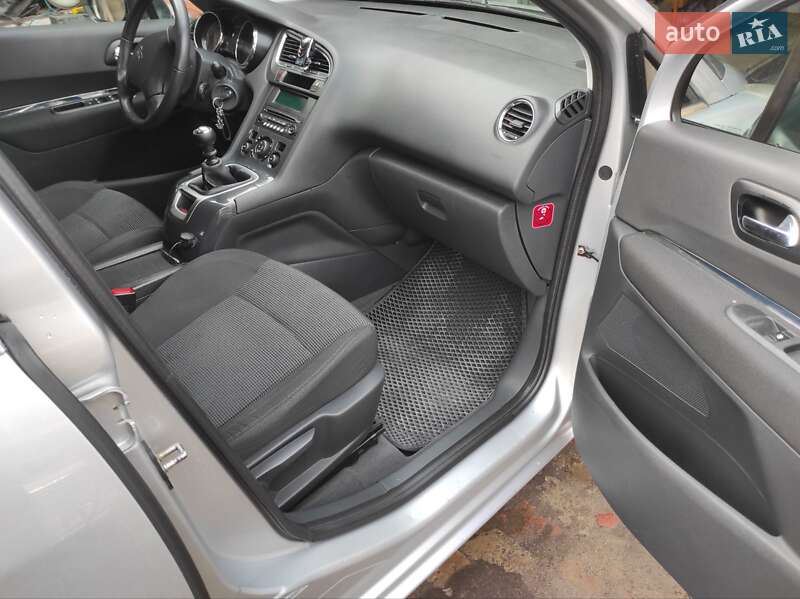 Мікровен Peugeot 5008 2010 в Ізяславі фото 11 Мікровен Peugeot 5008 2010 в Ізяславі