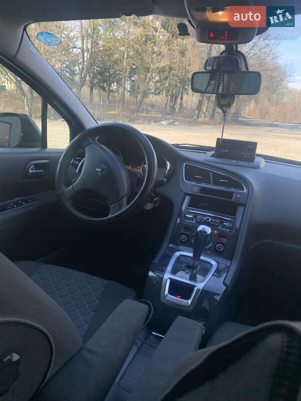 Микровэн Peugeot 5008 2012 в Тернополе