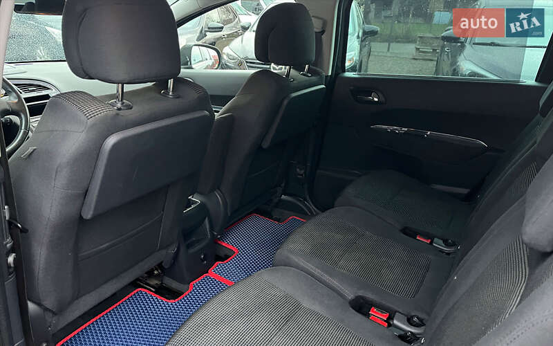 Микровэн Peugeot 5008 2012 в Коломые