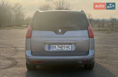 Микровэн Peugeot 5008 2015 в 