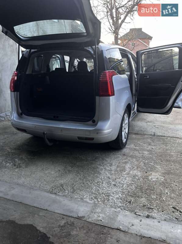 Мікровен Peugeot 5008 2010 в Чернівцях