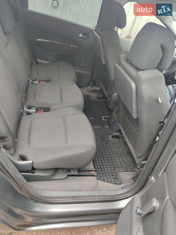 Мікровен Peugeot 5008 2010 в Києві