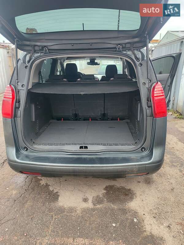 Мікровен Peugeot 5008 2010 в Києві