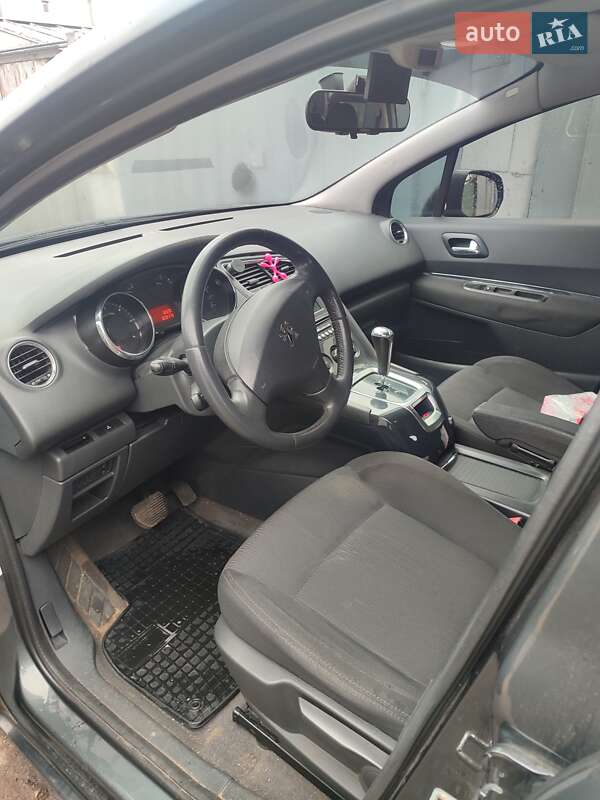 Мікровен Peugeot 5008 2010 в Києві