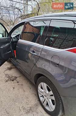 Микровэн Peugeot 5008 2011 в 