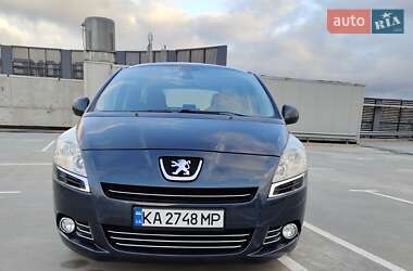 Микровэн Peugeot 5008 2012 в 