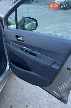 Мікровен Peugeot 5008 2010 в 