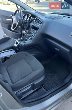 Мікровен Peugeot 5008 2010 в 