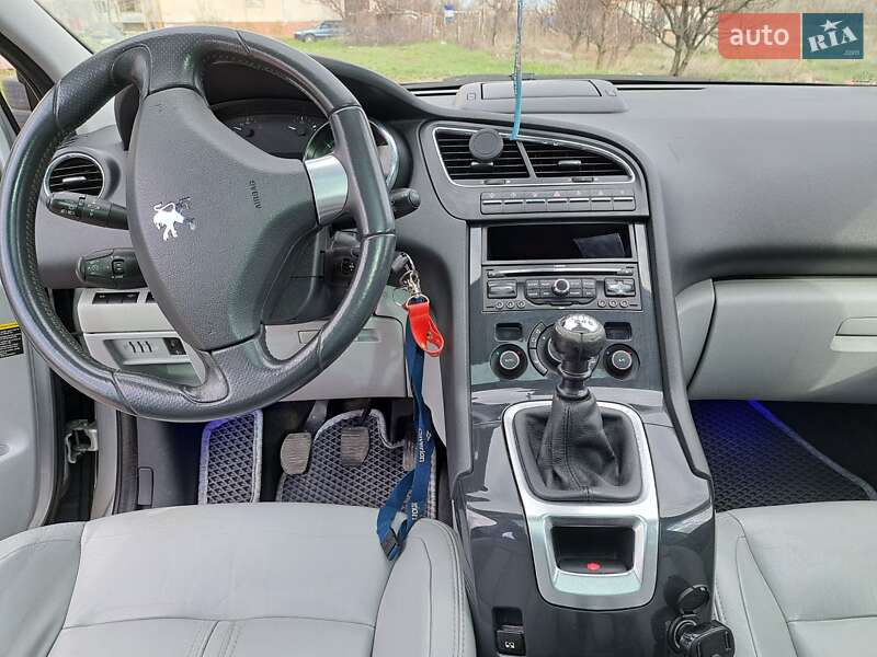 Мікровен Peugeot 5008 2009 в Чугуєві