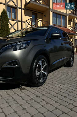 Внедорожник / Кроссовер Peugeot 5008 2017 в 