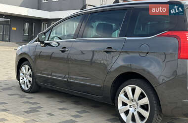 Мікровен Peugeot 5008 2011 в 