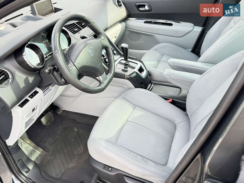 Микровэн Peugeot 5008 2011 в Ковеле