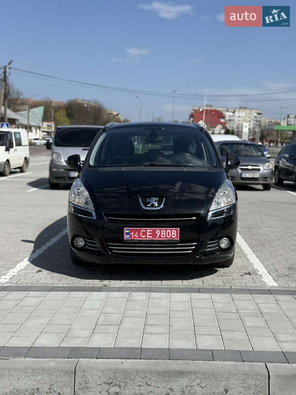 Микровэн Peugeot 5008 2011 в Калуше