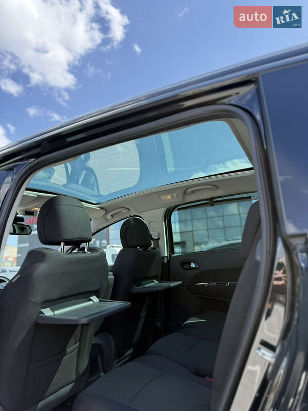 Микровэн Peugeot 5008 2011 в Калуше