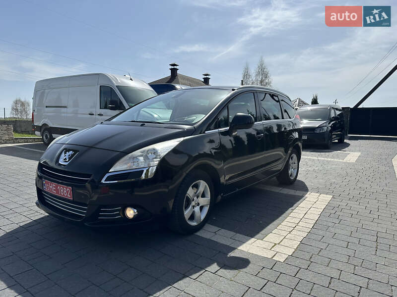 Микровэн Peugeot 5008 2011 в 