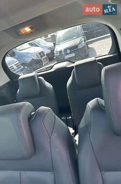 Микровэн Peugeot 5008 2011 в 