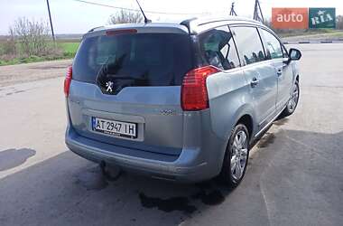 Микровэн Peugeot 5008 2011 в 