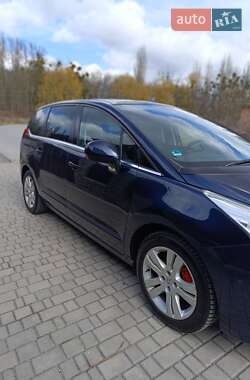 Микровэн Peugeot 5008 2010 в 