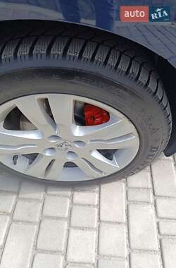 Микровэн Peugeot 5008 2010 в 