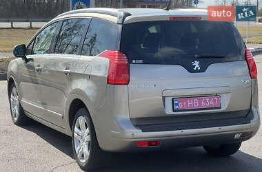 Микровэн Peugeot 5008 2012 в 
