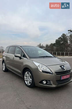 Микровэн Peugeot 5008 2012 в 