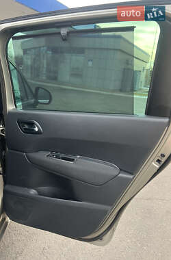 Микровэн Peugeot 5008 2012 в 