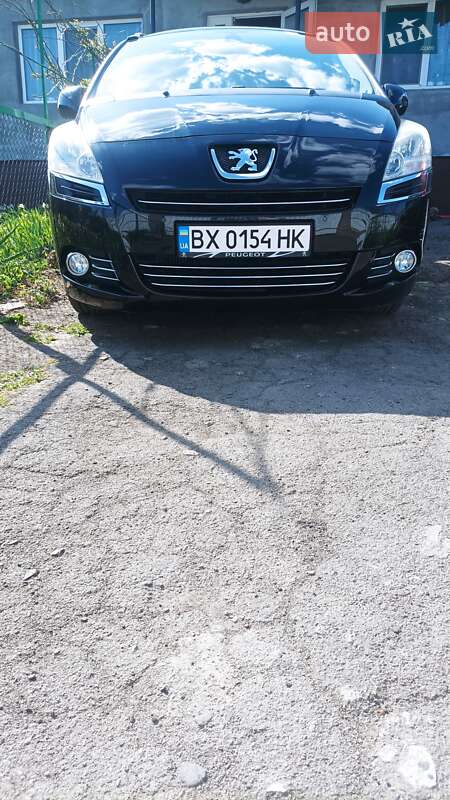 Peugeot 5008 2011