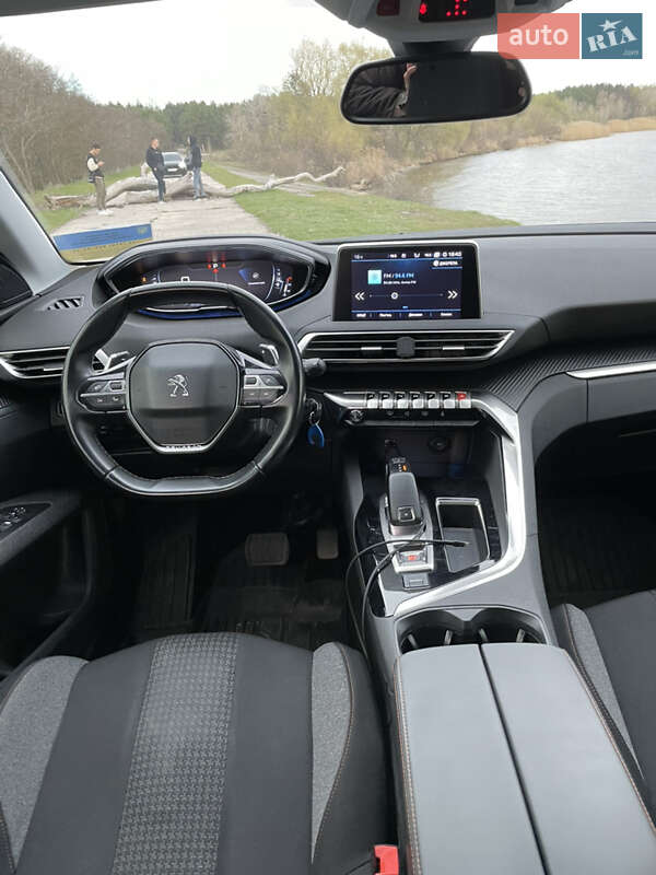 Позашляховик / Кросовер Peugeot 5008 2018 в Переяславі