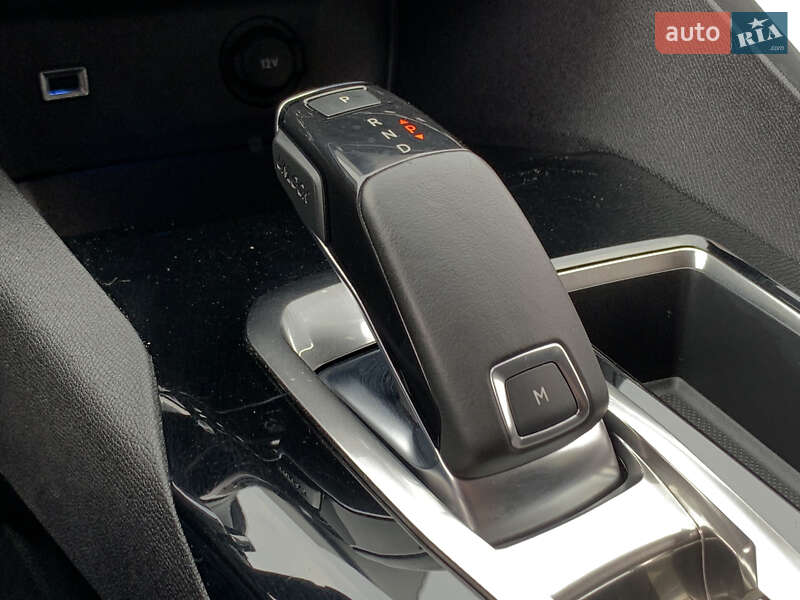 Внедорожник / Кроссовер Peugeot 5008 2019 в Бердичеве