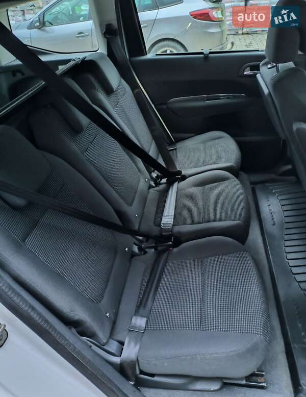 Мікровен Peugeot 5008 2016 в Чернівцях