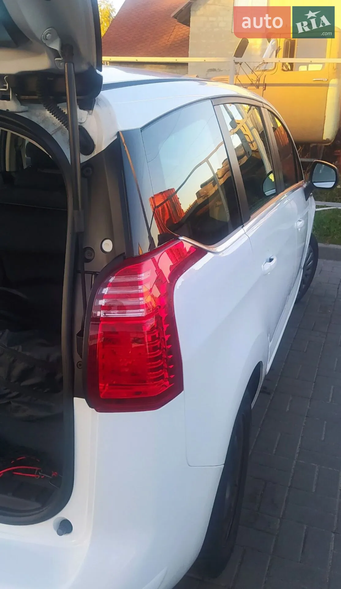 2016 Peugeot 5008 - мініатюра 9