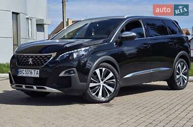 Позашляховик / Кросовер Peugeot 5008 2019 в 
