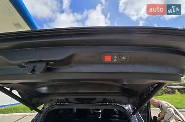 Позашляховик / Кросовер Peugeot 5008 2019 в 