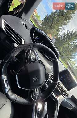 Позашляховик / Кросовер Peugeot 5008 2019 в 
