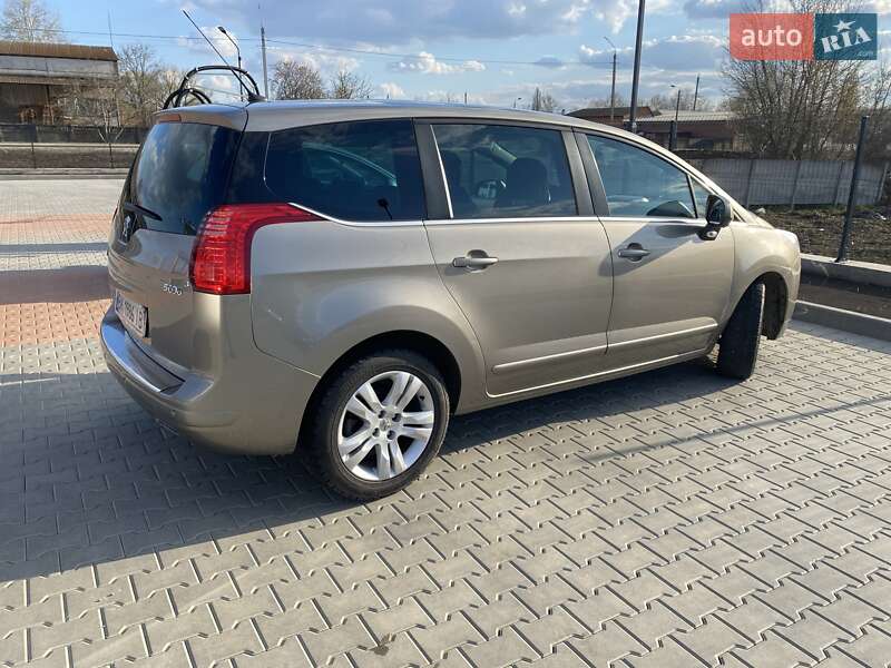 Мікровен Peugeot 5008 2011 в Вінниці