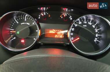 Мікровен Peugeot 5008 2011 в 