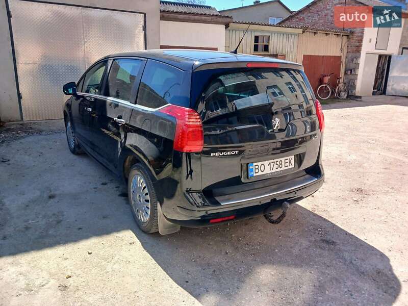 Мікровен Peugeot 5008 2010 в Хоросткові