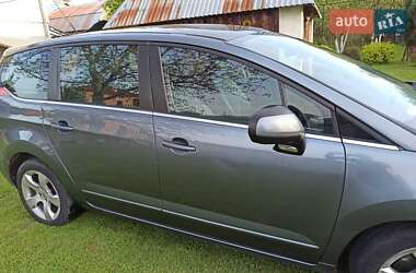 Мікровен Peugeot 5008 2011 в 