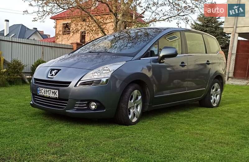 Мікровен Peugeot 5008 2011 в 