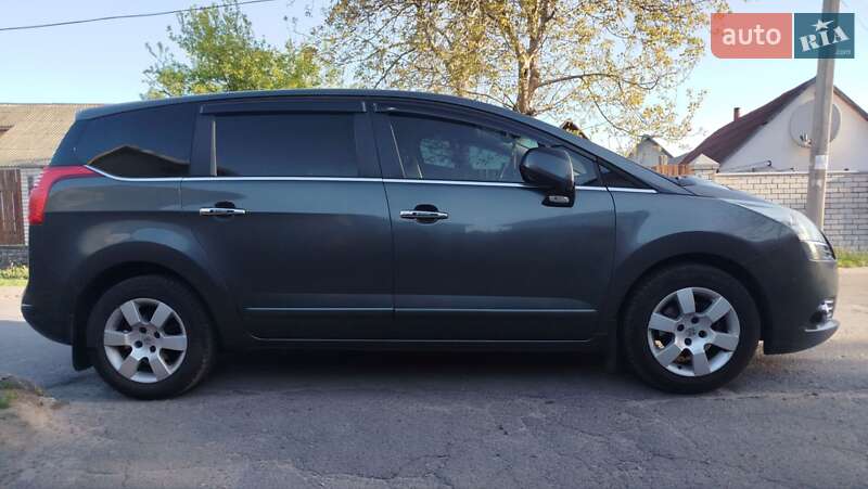 Микровэн Peugeot 5008 2012 в Житомире