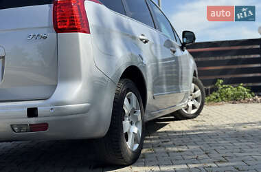 Микровэн Peugeot 5008 2012 в 