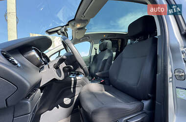 Микровэн Peugeot 5008 2012 в 