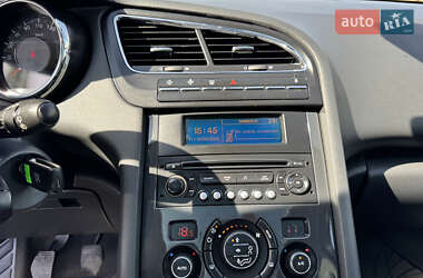 Микровэн Peugeot 5008 2012 в 