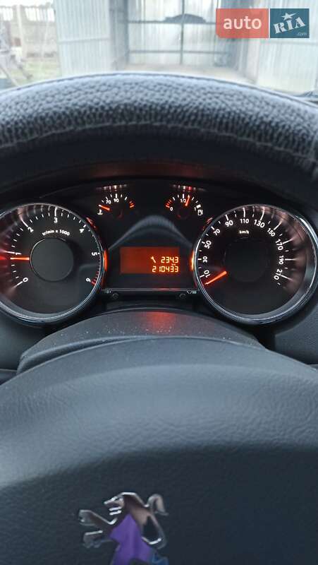 Мікровен Peugeot 5008 2010 в Золочеві