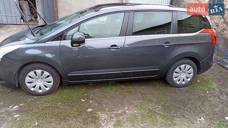 Мікровен Peugeot 5008 2010 в Золочеві