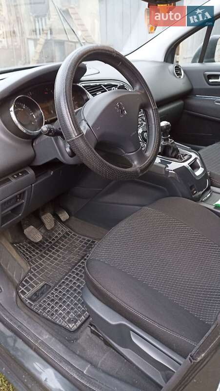 Мікровен Peugeot 5008 2010 в Золочеві