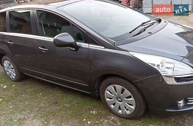 Микровэн Peugeot 5008 2010 в Золочеве