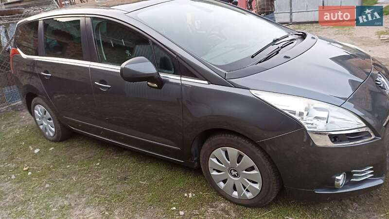 Мікровен Peugeot 5008 2010 в Золочеві