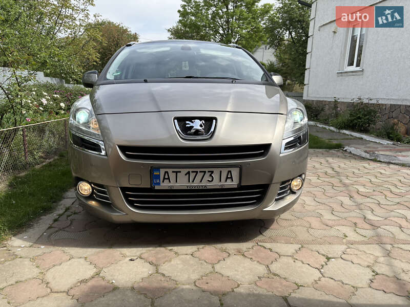 Peugeot 5008 2011